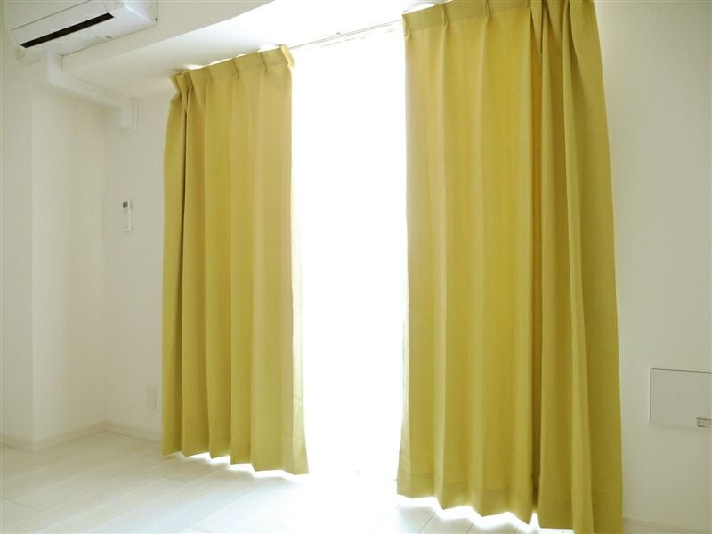 既製 カーテン レースセット　「ビビットY」　遮光　幅100cmｘ丈210cm(4枚入り)のイメージ画像01